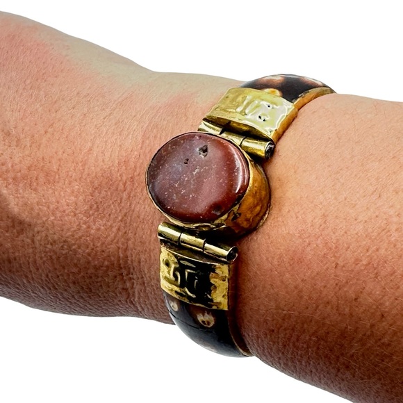 VINTAGE BONE HINGED CUFF BANGLE BRACELET BRASS ACCENTS GEMSTONE - NWOT - Picture 13 of 13